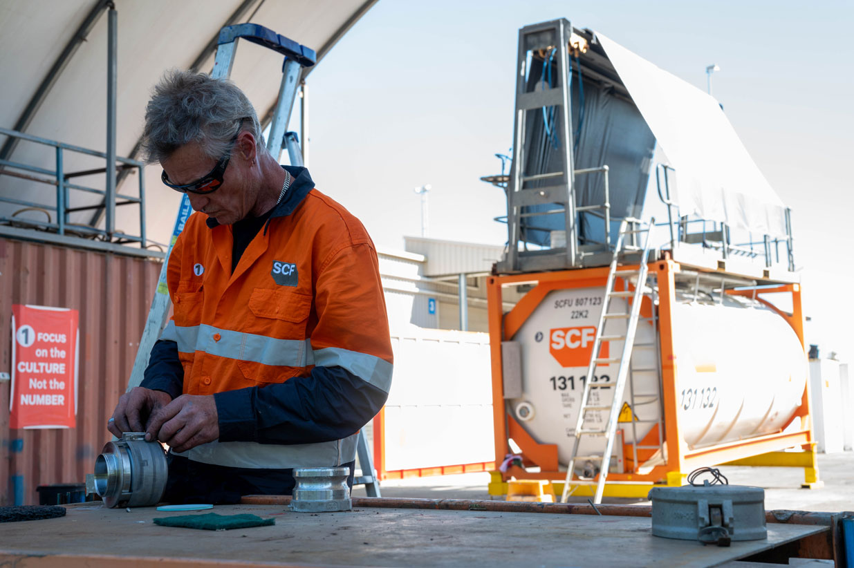 SCF attendant cleaning a casing