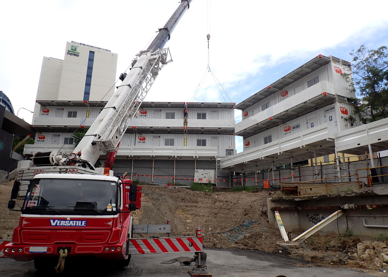 Lowering our 10kPa Platform into place to protect workers, contractors and staff.